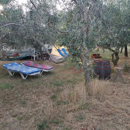 Jacuzi In The Olive Grove Kamp Pula