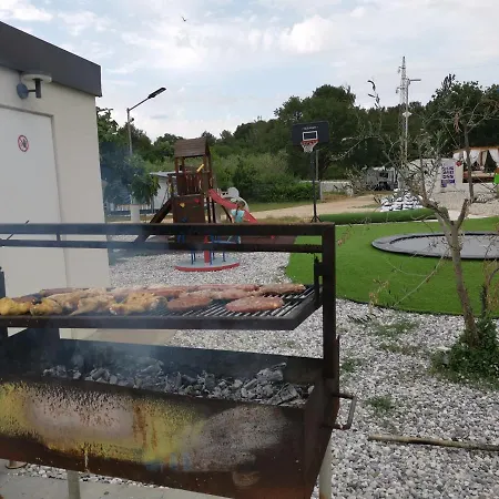 Jacuzi In The Olive Grove *