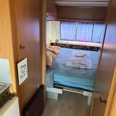 אתר קמפינג Jacuzi In The Olive Grove *