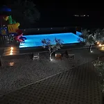 Jacuzi In The Olive Grove Кемпинг Пула