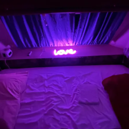 Jacuzy Camper Lilou A'Marie *