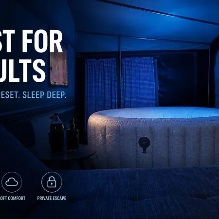 캠프장 Jacuzy Camper Lilou A'Marie *