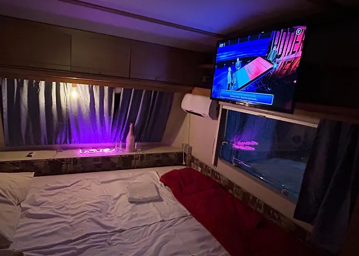 Jacuzi In The Olive Grove Campingplads Pula