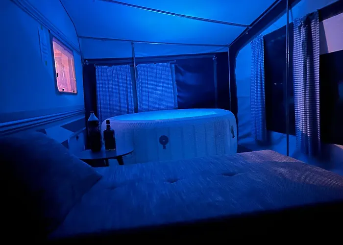 캠프장 Jacuzi In The Olive Grove