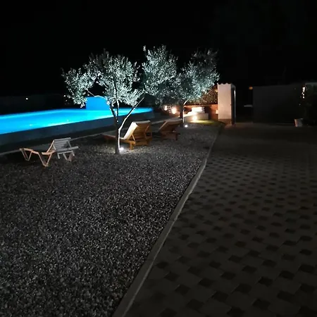 Campsite Jacuzi In The Olive Grove